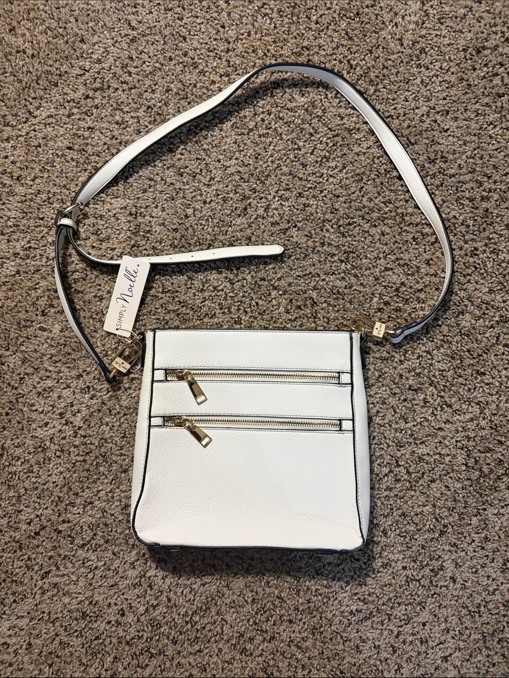 Simply Noelle White Pebbled Crossbody with Gold Hardware